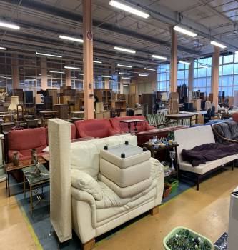 Débarras d&#8217;objets volumineux : quelles options entre donation, vente et recyclage ? Obernai